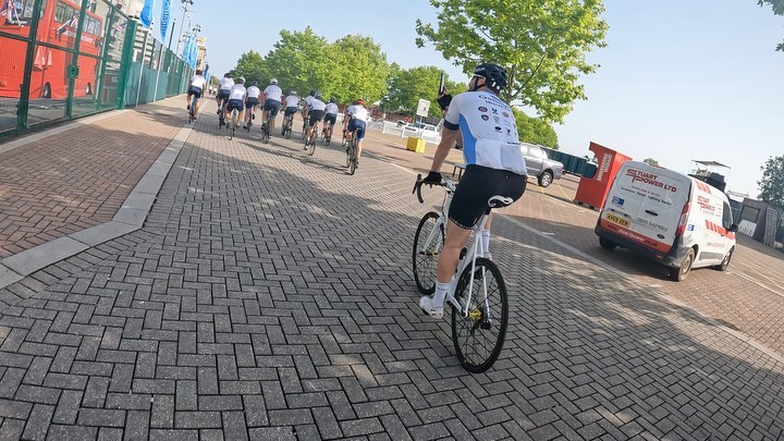 Wow! How is this a week ago already? Rolling into Twickenham stadium with the @gallagherrugby Road to Twickenham core riders and the 750mile mission across the country completed. What a week that was!
#flasbackfriday #cycling #charityride #roadtotwickenham #twickenham #charityspoon #gallagherrugby #gopro