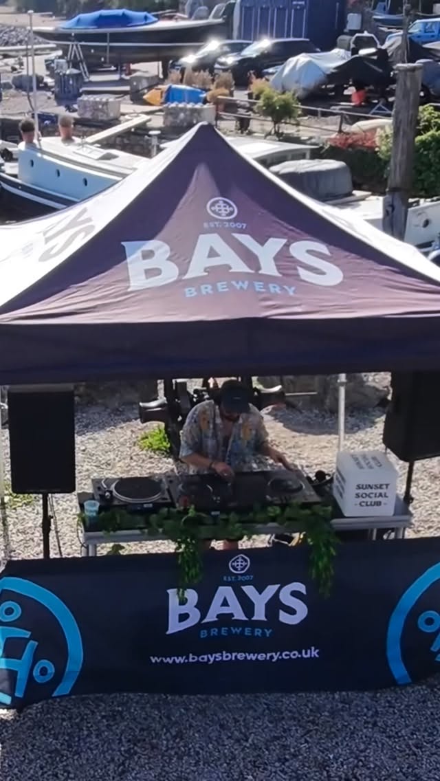 Amazing Bank Holiday Monday afternoon djing for @sunsetsocialclub_uk X @the_creek_galmpton 
Such a great location by the river on a stunning day! Thanks to Jack for having me along. Super-fun playing B2B again. 
📸 @area23dotorg